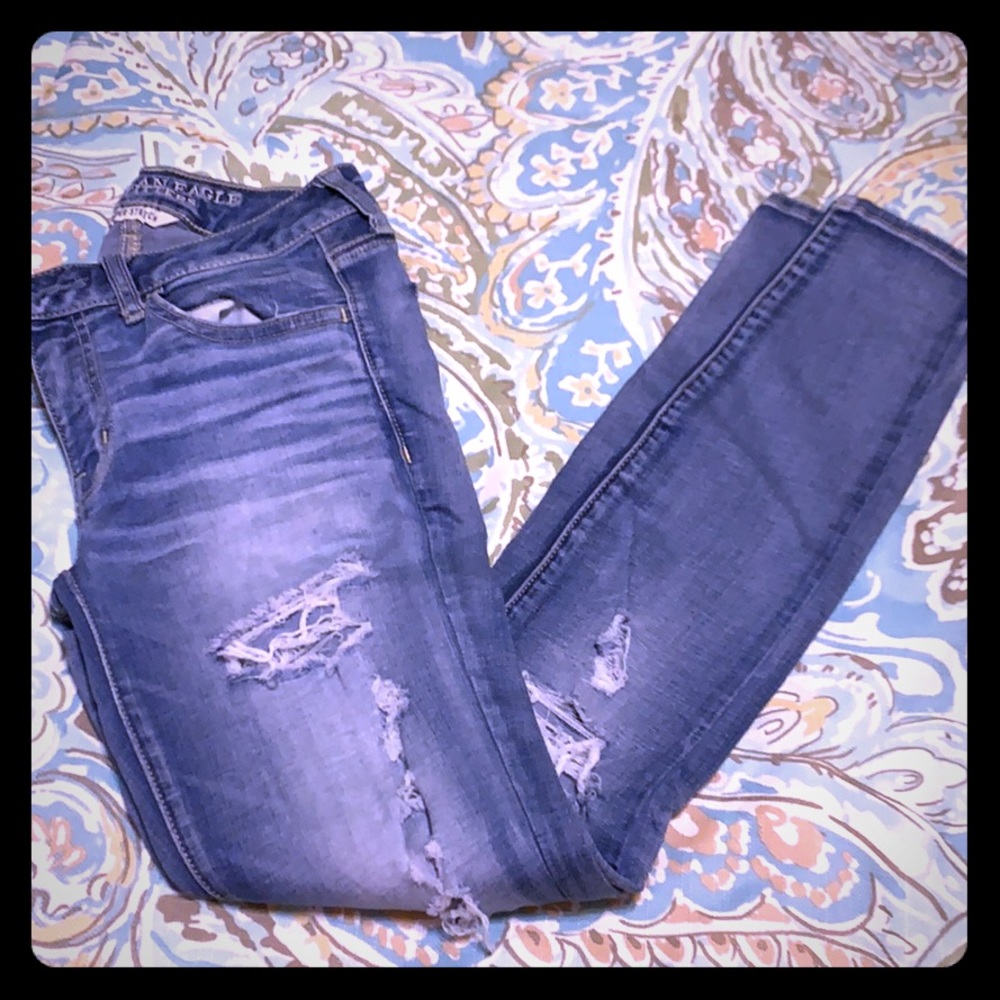American Eagle super stretch distressed jegging